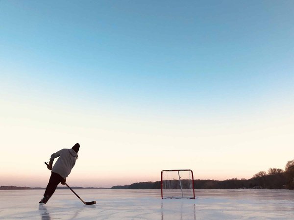 Quelles sont les techniques pour augmenter la rapidité et l'agilité des joueurs de hockey sur glace?